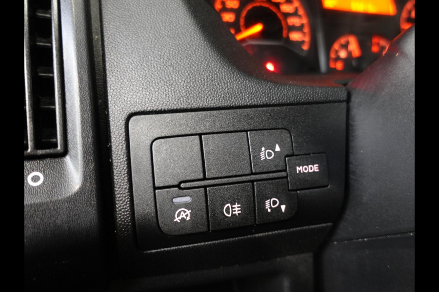 Opel Movano 140pk L2H2 Edition Airco Navigatie Parkeersensoren Trekhaak Cruise Imperiaal