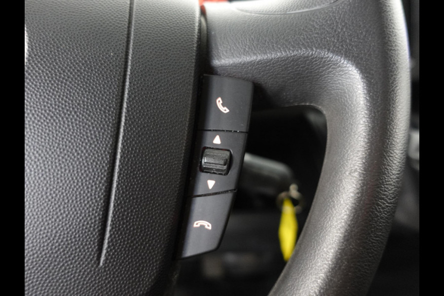 Opel Movano 140pk L2H2 Edition Airco Navigatie Parkeersensoren Trekhaak Cruise Imperiaal