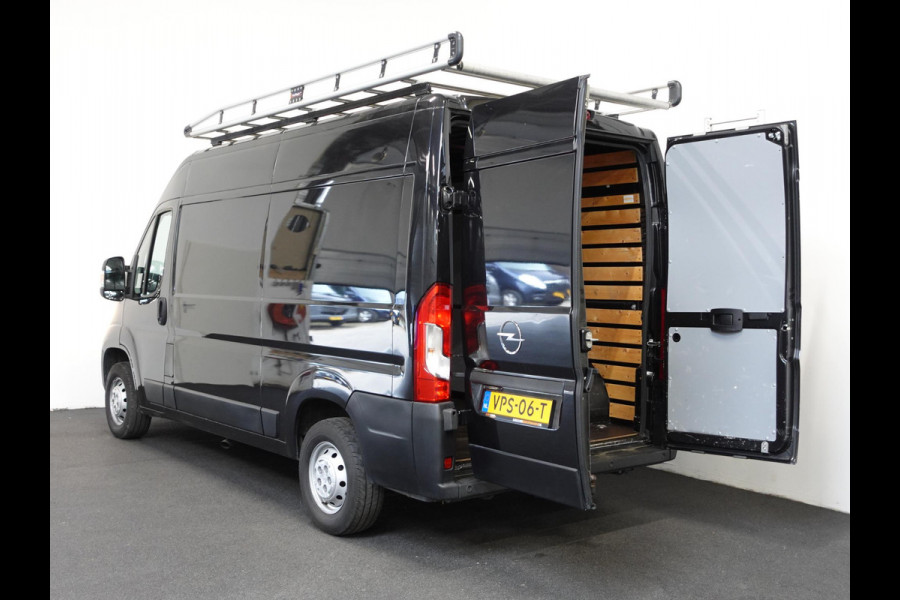 Opel Movano 140pk L2H2 Edition Airco Navigatie Parkeersensoren Trekhaak Cruise Imperiaal
