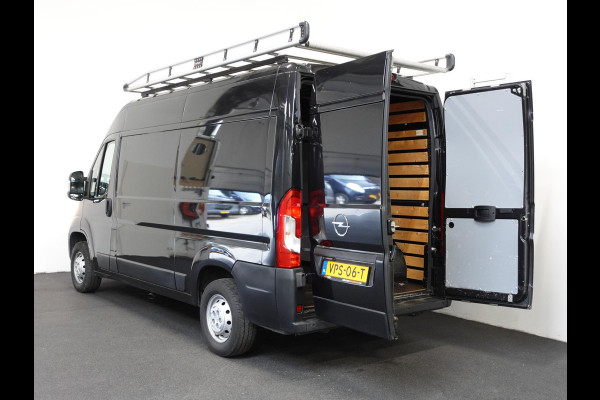 Opel Movano 140pk L2H2 Edition Airco Navigatie Parkeersensoren Trekhaak Cruise Imperiaal