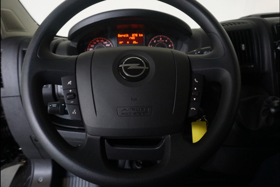 Opel Movano 140pk L2H2 Edition Navi Camera Parkeersensoren Trekhaak Cruise control Airco