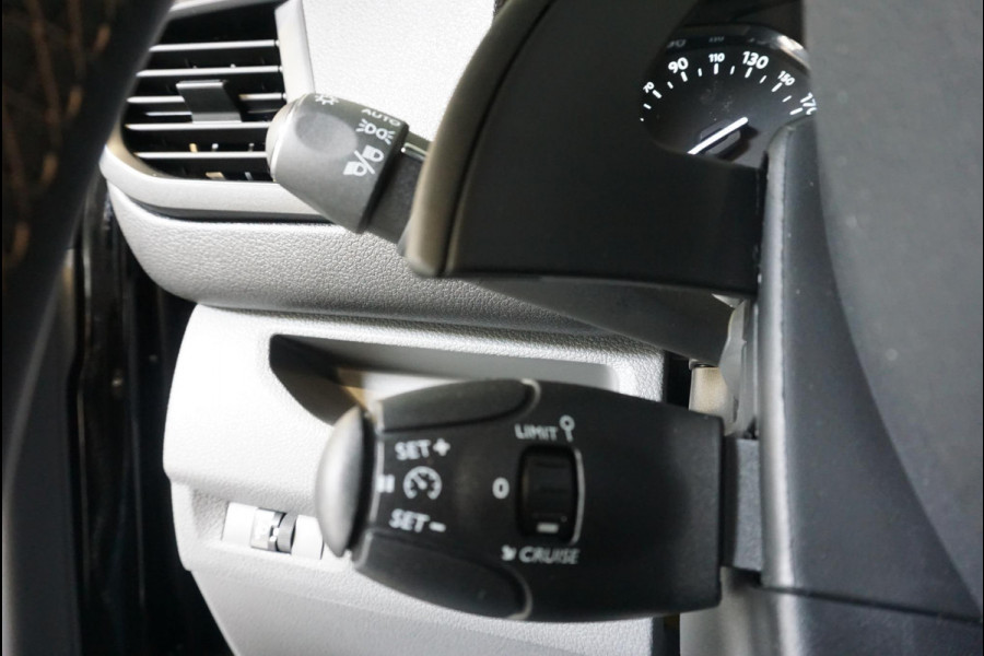 Opel Vivaro 1.5 CDTI L3H1 Dubbele Cabine Edition Airco Navigatie Trekhaak Parkeersensoren 6 Zits Camera