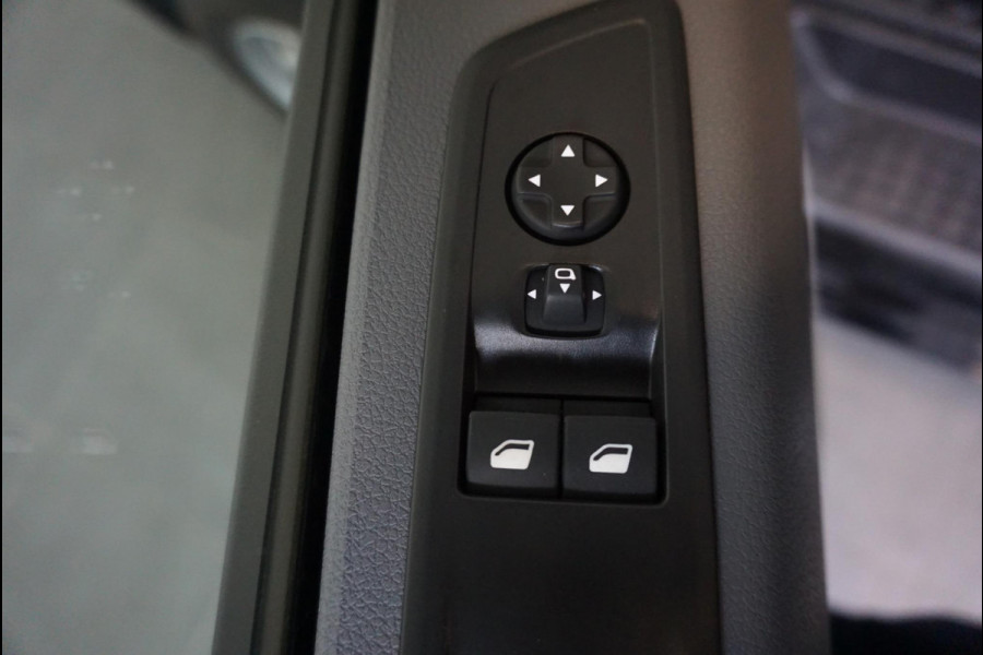 Opel Vivaro 1.5 CDTI L3H1 Dubbele Cabine Edition Airco Navigatie Trekhaak Parkeersensoren 6 Zits Camera