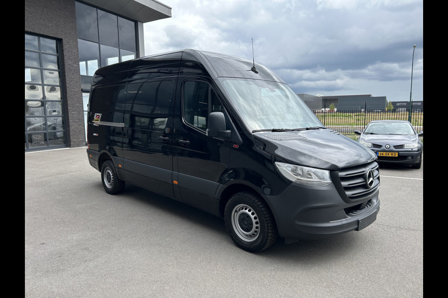 Mercedes-Benz Sprinter 317 CDI L2 H2 MBUX / Camera / Navigatie / Cruise control / Airco