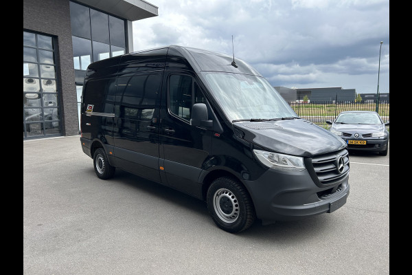 Mercedes-Benz Sprinter 317 CDI L2 H2 MBUX / Camera / Navigatie / Cruise control / Airco