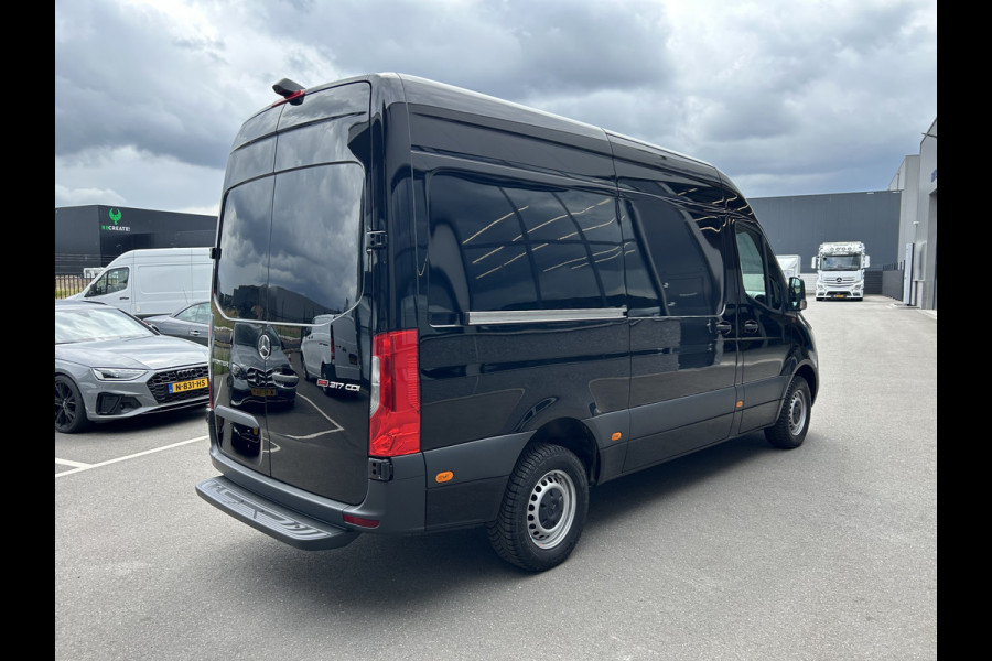 Mercedes-Benz Sprinter 317 CDI L2 H2 MBUX / Camera / Navigatie / Cruise control / Airco