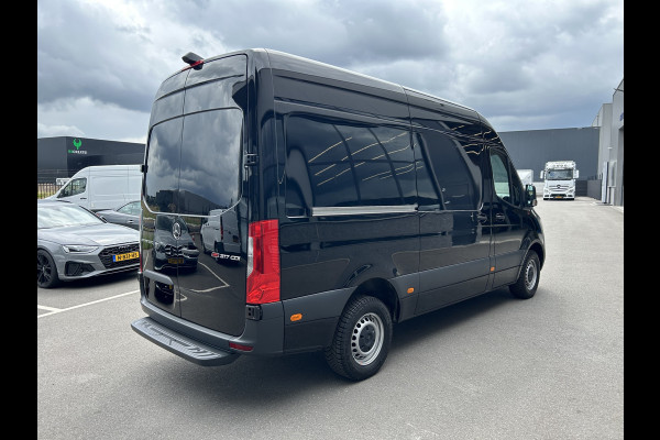Mercedes-Benz Sprinter 317 CDI L2 H2 MBUX / Camera / Navigatie / Cruise control / Airco
