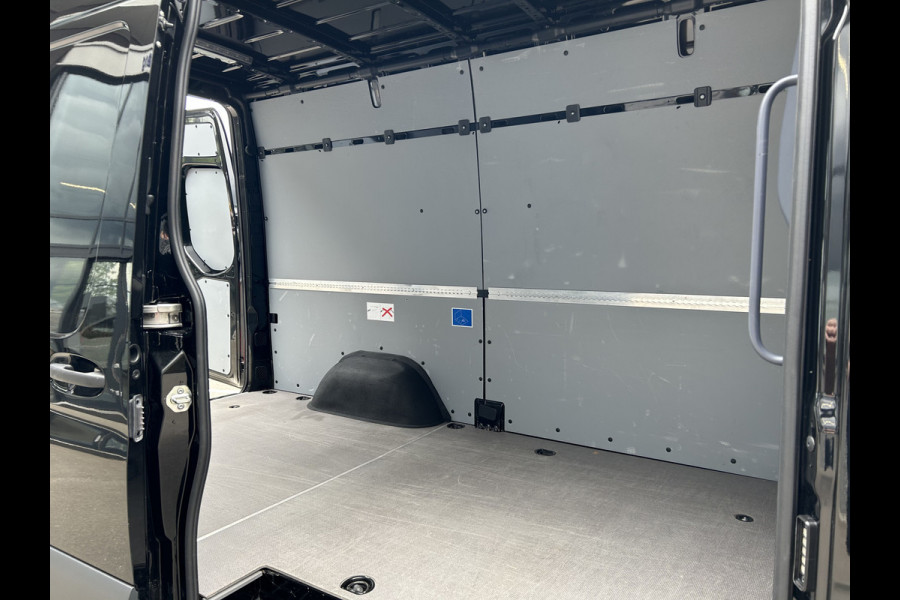 Mercedes-Benz Sprinter 317 CDI L2 H2 MBUX / Camera / Navigatie / Cruise control / Airco
