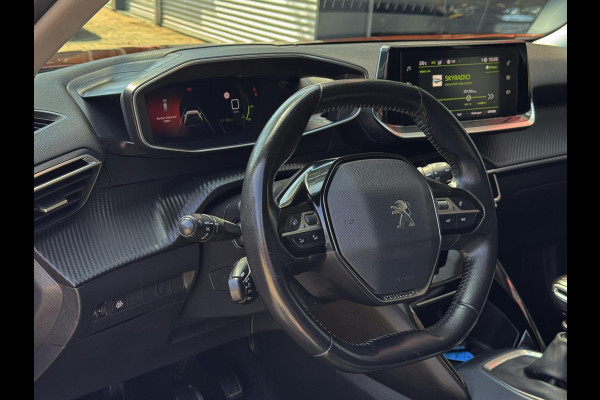 Peugeot 2008 1.2 PureTech Allure - Navigatie/Apple I Airco I LED I PDC & Achteruitrij camera I Sport velgen I Dealer onderhouden