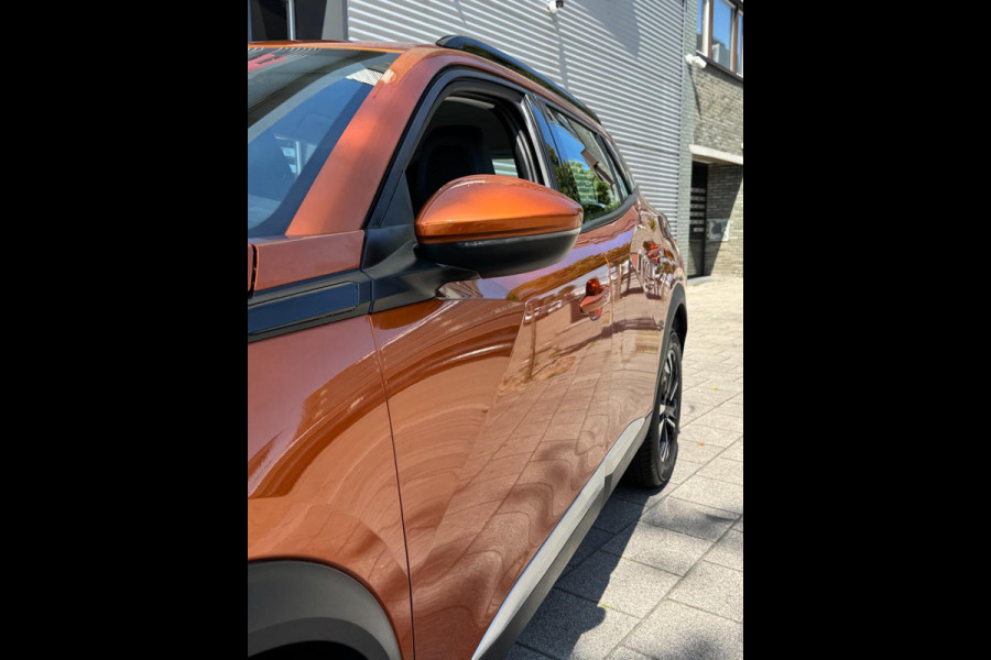 Peugeot 2008 1.2 PureTech Allure - Navigatie/Apple I Airco I LED I PDC & Achteruitrij camera I Sport velgen I Dealer onderhouden