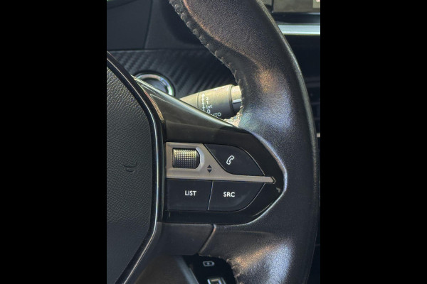 Peugeot 2008 1.2 PureTech Allure - Navigatie/Apple I Airco I LED I PDC & Achteruitrij camera I Sport velgen I Dealer onderhouden