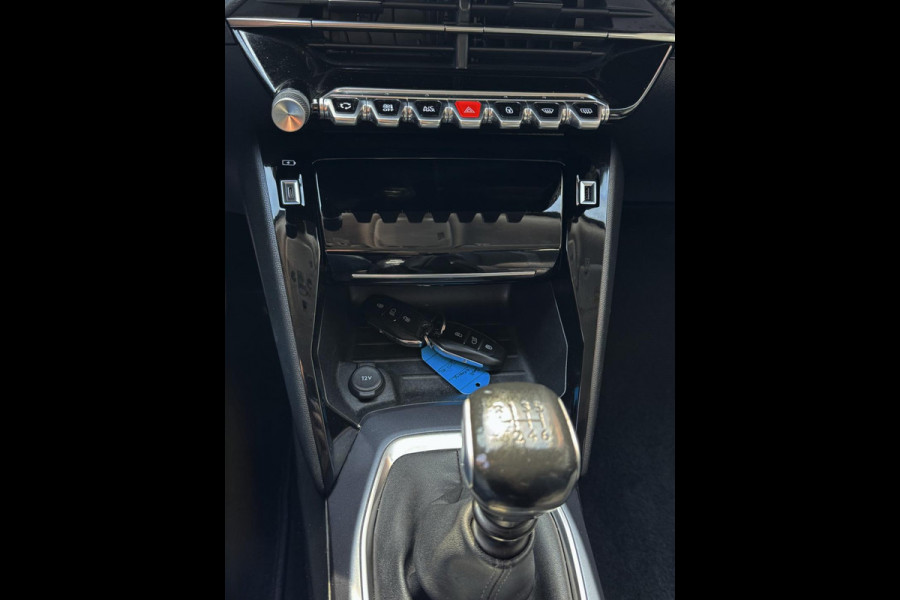 Peugeot 2008 1.2 PureTech Allure - Navigatie/Apple I Airco I LED I PDC & Achteruitrij camera I Sport velgen I Dealer onderhouden