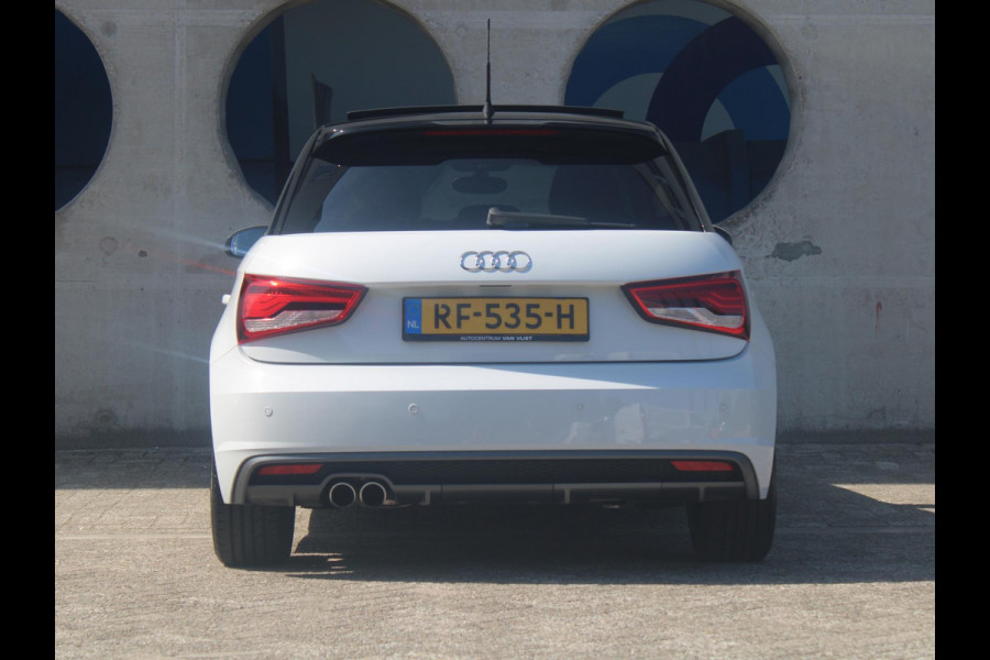 Audi A1 Sportback 1.4 TFSI Sport S line Edition | ELEKTRISCH SCHUIFDAK | NAVIGATIE | TREKHAAK |