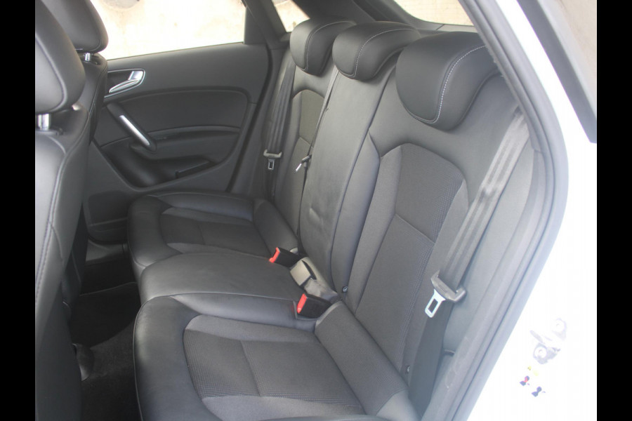 Audi A1 Sportback 1.4 TFSI Sport S line Edition | ELEKTRISCH SCHUIFDAK | NAVIGATIE | TREKHAAK |