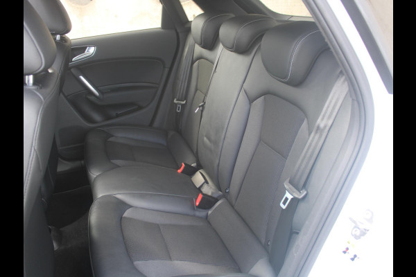 Audi A1 Sportback 1.4 TFSI Sport S line Edition | ELEKTRISCH SCHUIFDAK | NAVIGATIE | TREKHAAK |