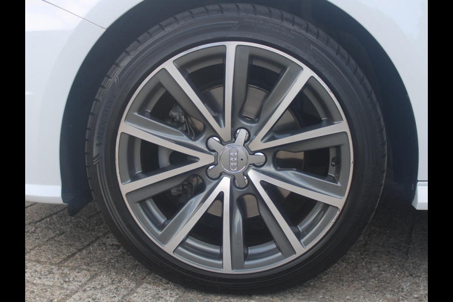Audi A1 Sportback 1.4 TFSI Sport S line Edition | ELEKTRISCH SCHUIFDAK | NAVIGATIE | TREKHAAK |
