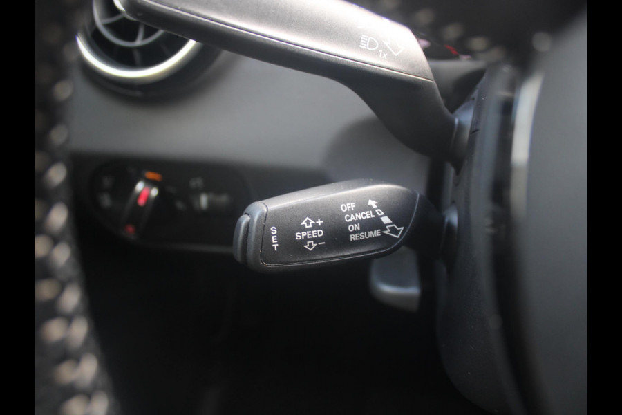 Audi A1 Sportback 1.4 TFSI Sport S line Edition | ELEKTRISCH SCHUIFDAK | NAVIGATIE | TREKHAAK |
