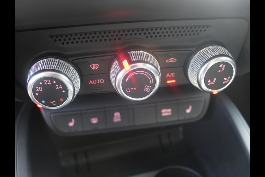Audi A1 Sportback 1.4 TFSI Sport S line Edition | ELEKTRISCH SCHUIFDAK | NAVIGATIE | TREKHAAK |