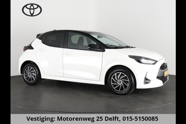 Toyota Yaris 1.5 HYBRIDE GARANTIE TOT 2033* BLACK & WHITE BIJNA 2023. CLOUD NAVI.CLIMA.CRUISE
