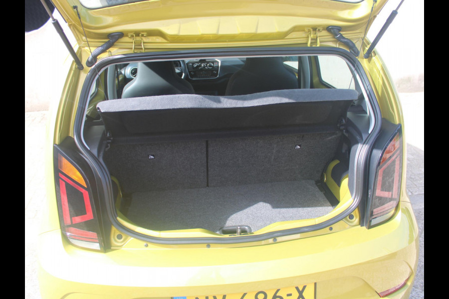 Volkswagen up! 1.0 BMT move up! | AIRCO | 12 MAANDEN BOVAG GARANTIE |
