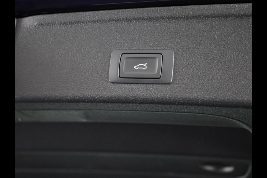 Audi A4 Avant 40 TFSI Sport S line edition 191pk | Panoramadak | Navigatie | Verwarmbare voorstoelen | 18 inch lichtmetalen velgen