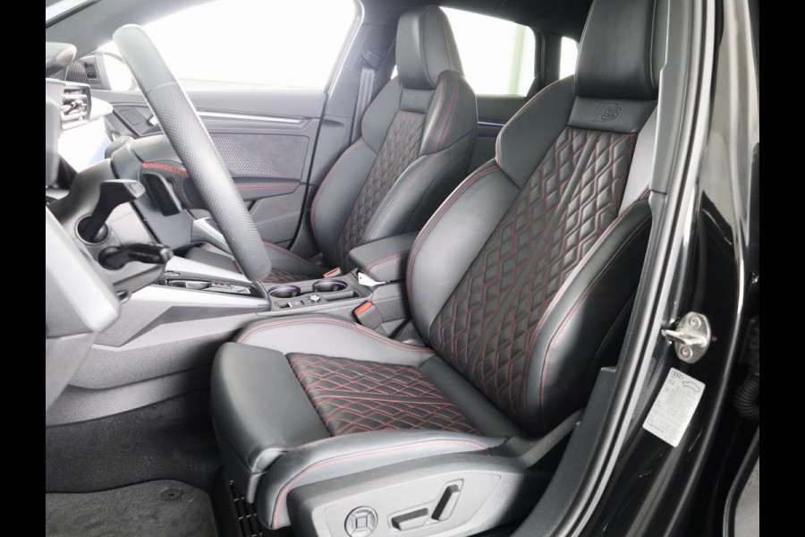 Audi A3 Sportback 35 TFSI S edition 150 pk S-tronic | Panoramadak | Sonos Audio | Nappa leer | Head up Display | Achteruitrijcamera | Elektr. voorstoelen | S-Line | Navigatie | verlengde garantie