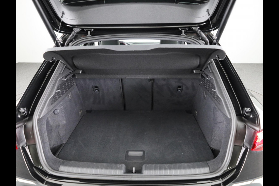 Audi A3 Sportback 35 TFSI S edition 150 pk S-tronic | Panoramadak | Sonos Audio | Nappa leer | Head up Display | Achteruitrijcamera | Elektr. voorstoelen | S-Line | Navigatie | verlengde garantie