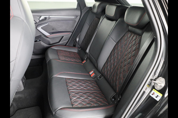 Audi A3 Sportback 35 TFSI S edition 150 pk S-tronic | Panoramadak | Sonos Audio | Nappa leer | Head up Display | Achteruitrijcamera | Elektr. voorstoelen | S-Line | Navigatie | verlengde garantie