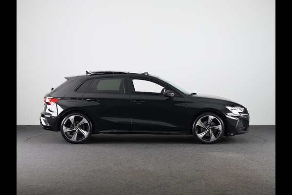 Audi A3 Sportback 35 TFSI S edition 150 pk S-tronic | Panoramadak | Sonos Audio | Nappa leer | Head up Display | Achteruitrijcamera | Elektr. voorstoelen | S-Line | Navigatie | verlengde garantie