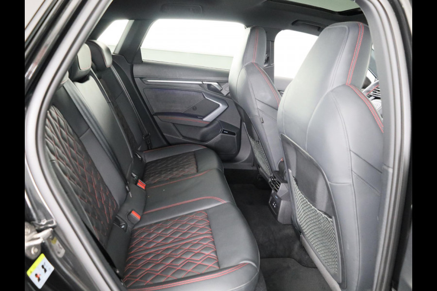 Audi A3 Sportback 35 TFSI S edition 150 pk S-tronic | Panoramadak | Sonos Audio | Nappa leer | Head up Display | Achteruitrijcamera | Elektr. voorstoelen | S-Line | Navigatie | verlengde garantie