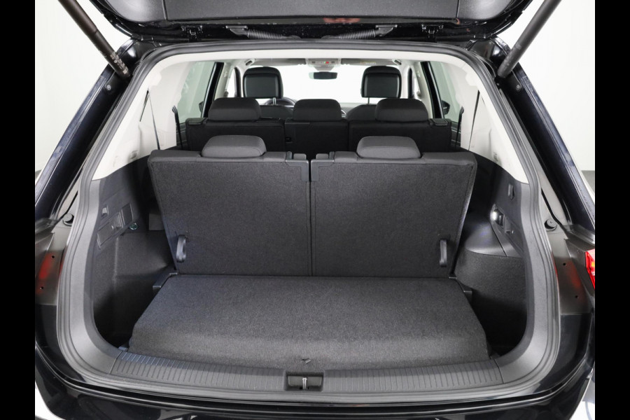 Volkswagen Tiguan Allspace 1.5 TSI Life Business 7p. 150 pk Automaat (DSG) | Navigatie | Elektr. trekhaak | Parkeersensoren | Adaptieve cruise control | LED koplampen |
