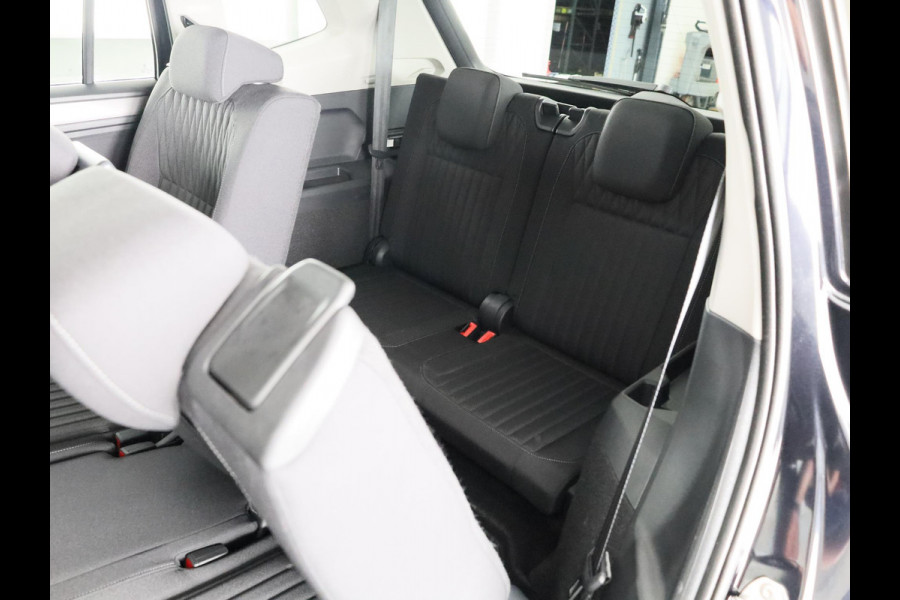 Volkswagen Tiguan Allspace 1.5 TSI Life Business 7p. 150 pk Automaat (DSG) | Navigatie | Elektr. trekhaak | Parkeersensoren | Adaptieve cruise control | LED koplampen |