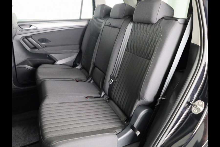 Volkswagen Tiguan Allspace 1.5 TSI Life Business 7p. 150 pk Automaat (DSG) | Navigatie | Elektr. trekhaak | Parkeersensoren | Adaptieve cruise control | LED koplampen |