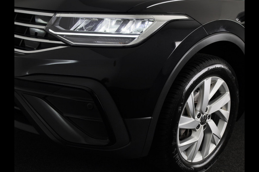 Volkswagen Tiguan Allspace 1.5 TSI Life Business 7p. 150 pk Automaat (DSG) | Navigatie | Elektr. trekhaak | Parkeersensoren | Adaptieve cruise control | LED koplampen |