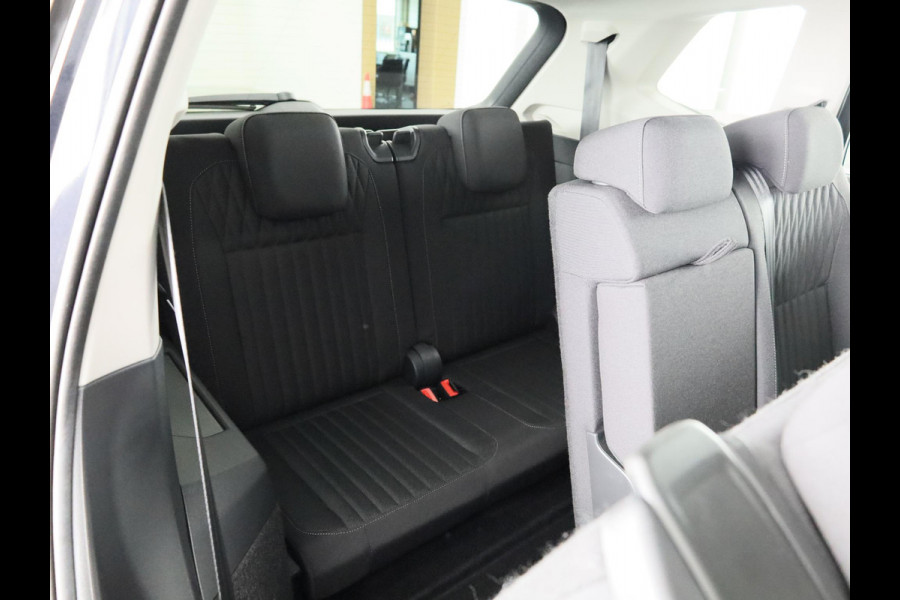 Volkswagen Tiguan Allspace 1.5 TSI Life Business 7p. 150 pk Automaat (DSG) | Navigatie | Elektr. trekhaak | Parkeersensoren | Adaptieve cruise control | LED koplampen |