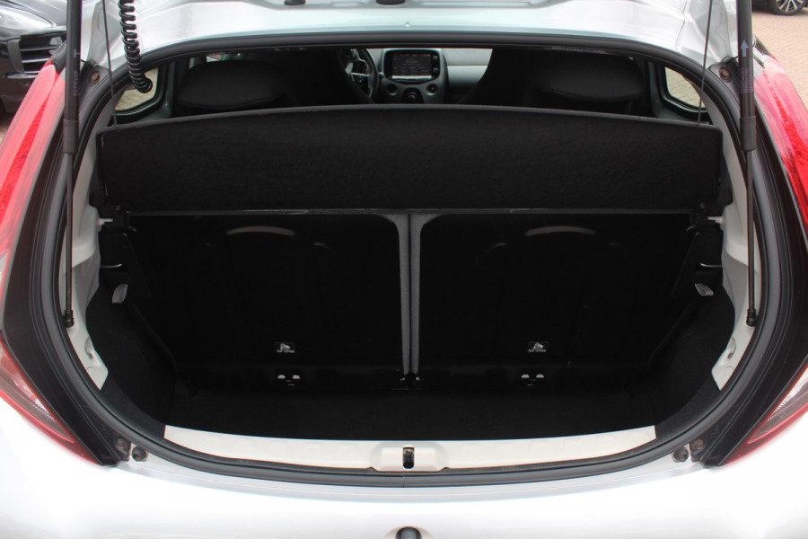 Toyota Aygo 1.0 VVT-i x-play / Camera / Navigatie / 15'' / Cruise Control / Bluetooth / LED Dagrijvelrichting