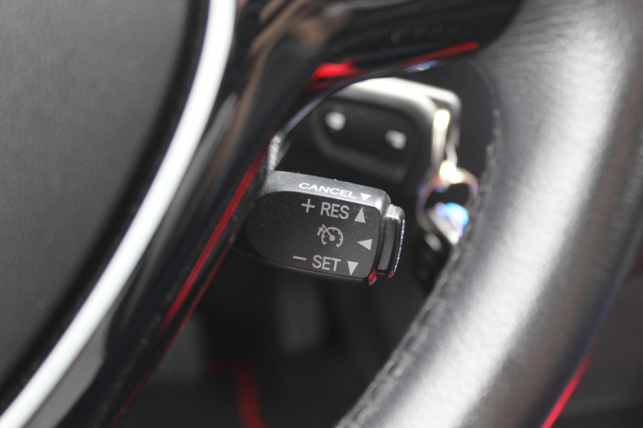 Toyota Aygo 1.0 VVT-i x-play / Camera / Navigatie / 15'' / Cruise Control / Bluetooth / LED Dagrijvelrichting