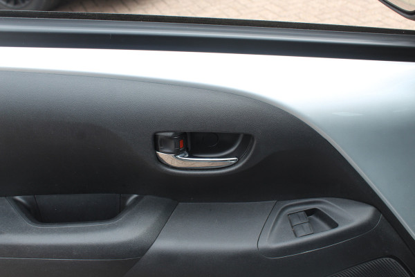 Toyota Aygo 1.0 VVT-i x-play / Camera / Navigatie / 15'' / Cruise Control / Bluetooth / LED Dagrijvelrichting