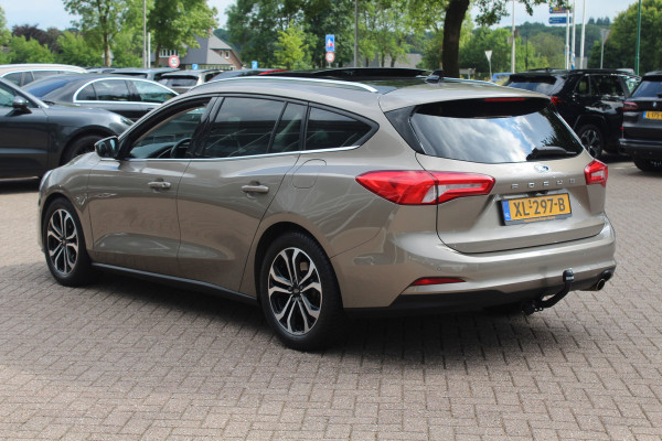 Ford FOCUS Wagon 1.0 EcoBoost Titanium Business / Trekhaak / Panoramadak / Camera / Head-up / B&O / 19'' / Keyless / Navigatie / Stuurverwarming / Dodehoek / DAB / Stoelverwarming / Cruise Control