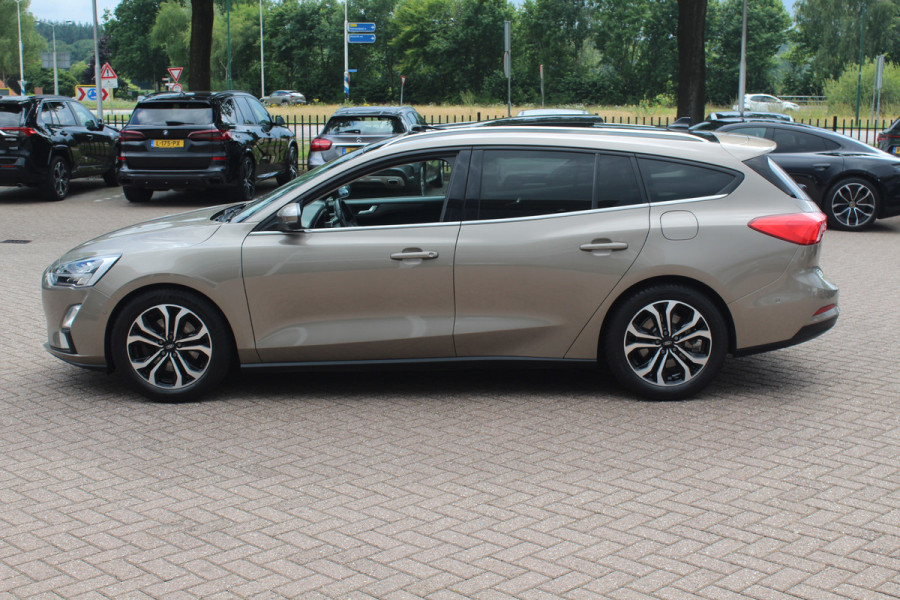 Ford FOCUS Wagon 1.0 EcoBoost Titanium Business / Trekhaak / Panoramadak / Camera / Head-up / B&O / 19'' / Keyless / Navigatie / Stuurverwarming / Dodehoek / DAB / Stoelverwarming / Cruise Control