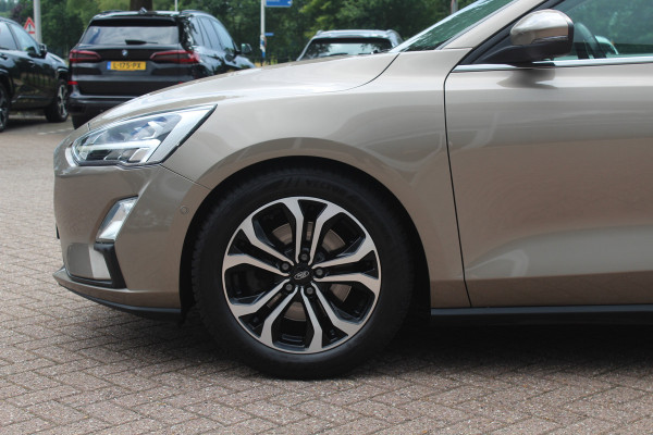 Ford FOCUS Wagon 1.0 EcoBoost Titanium Business / Trekhaak / Panoramadak / Camera / Head-up / B&O / 19'' / Keyless / Navigatie / Stuurverwarming / Dodehoek / DAB / Stoelverwarming / Cruise Control