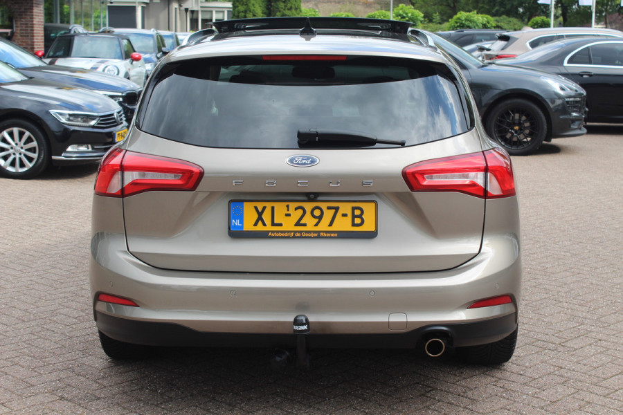 Ford FOCUS Wagon 1.0 EcoBoost Titanium Business / Trekhaak / Panoramadak / Camera / Head-up / B&O / 19'' / Keyless / Navigatie / Stuurverwarming / Dodehoek / DAB / Stoelverwarming / Cruise Control