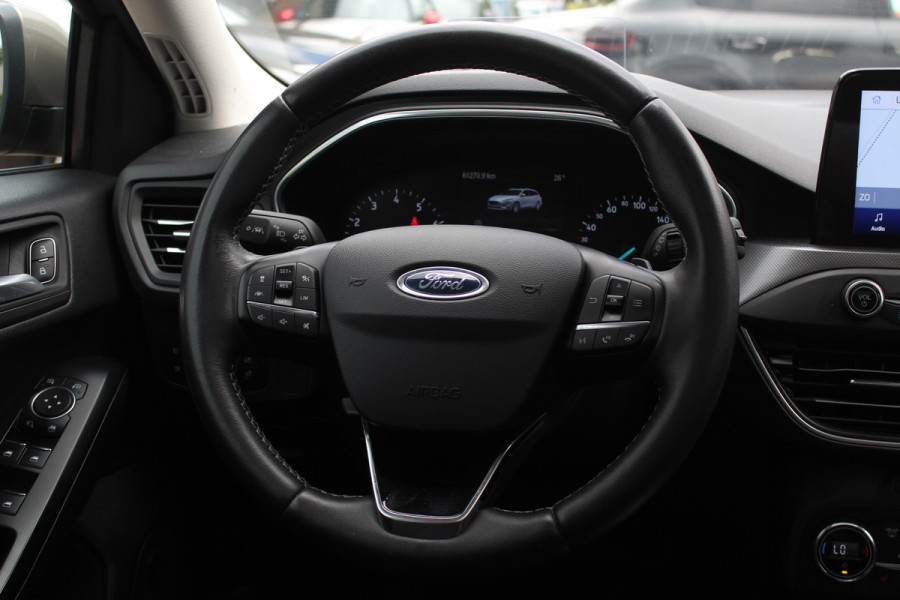 Ford FOCUS Wagon 1.0 EcoBoost Titanium Business / Trekhaak / Panoramadak / Camera / Head-up / B&O / 19'' / Keyless / Navigatie / Stuurverwarming / Dodehoek / DAB / Stoelverwarming / Cruise Control