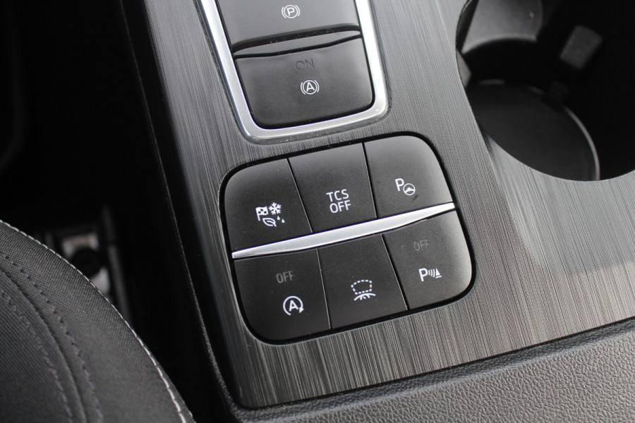 Ford FOCUS Wagon 1.0 EcoBoost Titanium Business / Trekhaak / Panoramadak / Camera / Head-up / B&O / 19'' / Keyless / Navigatie / Stuurverwarming / Dodehoek / DAB / Stoelverwarming / Cruise Control