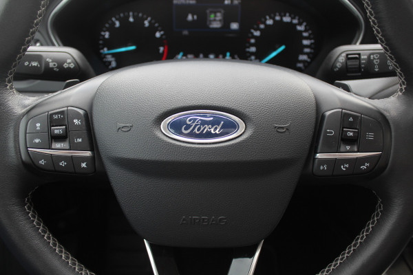 Ford FOCUS Wagon 1.0 EcoBoost Titanium Business / Trekhaak / Panoramadak / Camera / Head-up / B&O / 19'' / Keyless / Navigatie / Stuurverwarming / Dodehoek / DAB / Stoelverwarming / Cruise Control