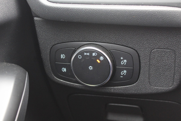 Ford FOCUS Wagon 1.0 EcoBoost Titanium Business / Trekhaak / Panoramadak / Camera / Head-up / B&O / 19'' / Keyless / Navigatie / Stuurverwarming / Dodehoek / DAB / Stoelverwarming / Cruise Control