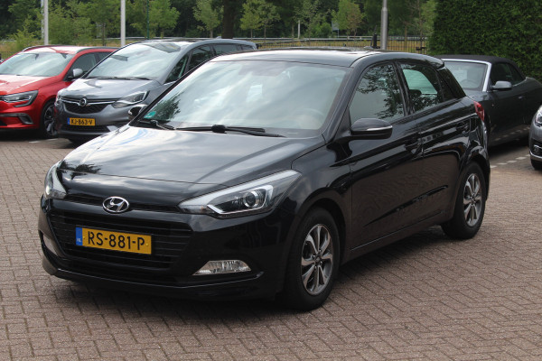 Hyundai i20 1.0 T-GDI Comfort / Trekhaak / Camera / Navigatie / Parkeerhulp achter / Cruise Control / Getint glas