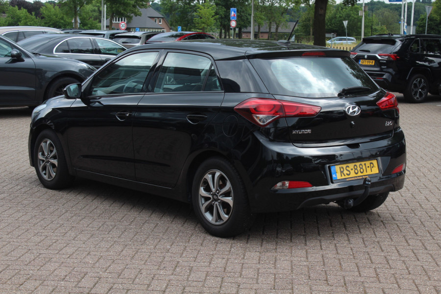 Hyundai i20 1.0 T-GDI Comfort / Trekhaak / Camera / Navigatie / Parkeerhulp achter / Cruise Control / Getint glas