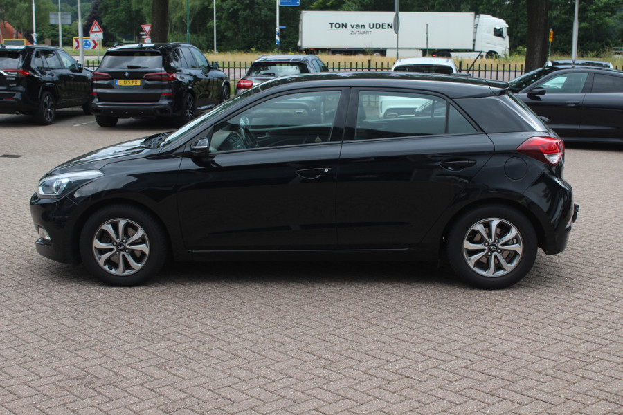 Hyundai i20 1.0 T-GDI Comfort / Trekhaak / Camera / Navigatie / Parkeerhulp achter / Cruise Control / Getint glas