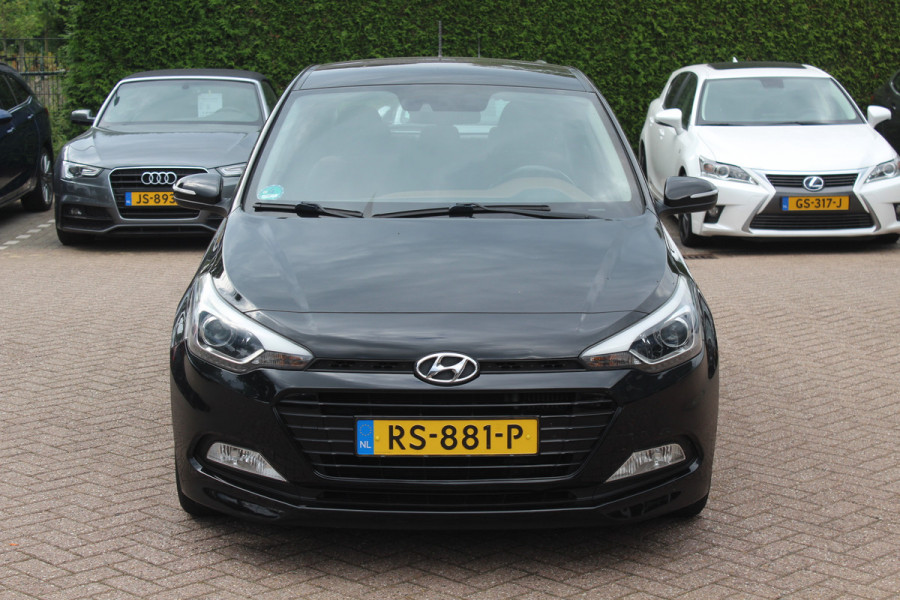 Hyundai i20 1.0 T-GDI Comfort / Trekhaak / Camera / Navigatie / Parkeerhulp achter / Cruise Control / Getint glas